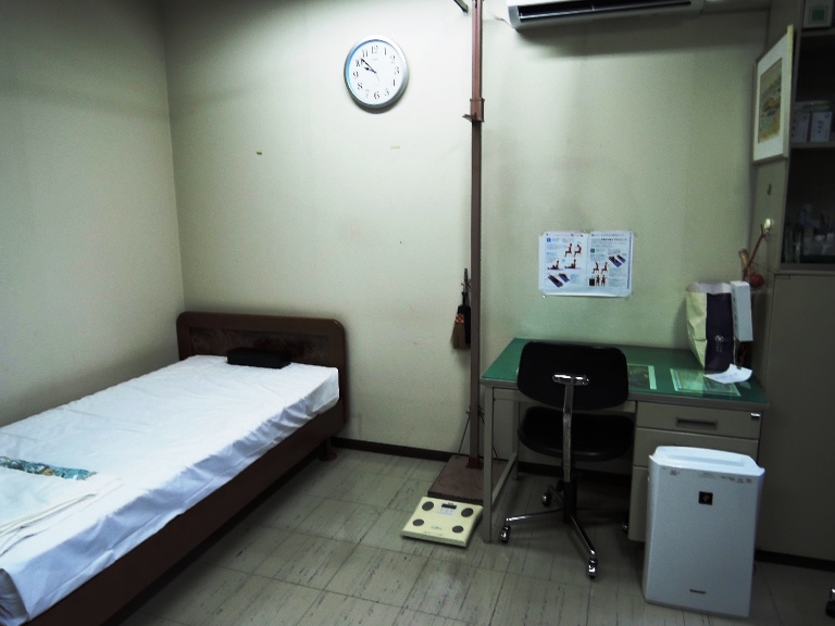 看護師常勤の保健室。看護師さんによる健康相談にも応じて頂けます。